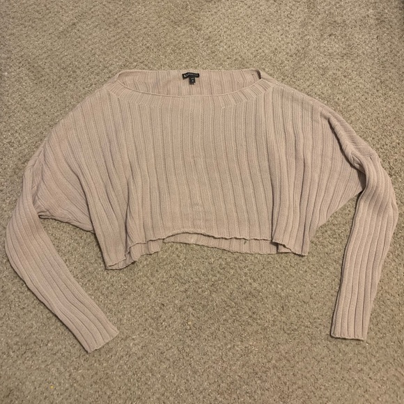 Express Sweaters - Express Cropped sweater